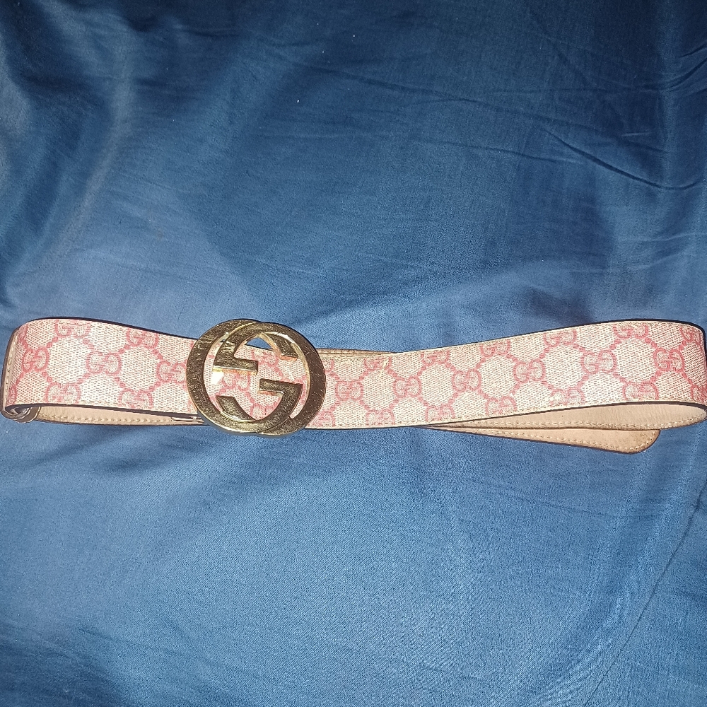 Men's signature gucci belt!